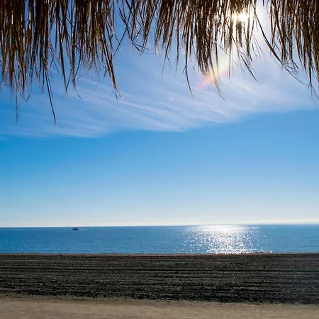 Rio Seco Loft Beach- Rent Malaga アパート トレ・デル・マール